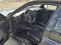 Personenauto opel, vectra 1.8, bouwjaar 1992 - afbeelding 2 van  39