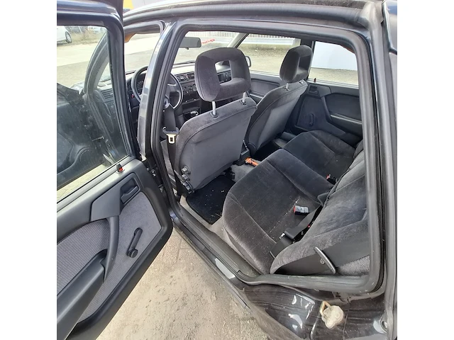 Personenauto opel, vectra 1.8, bouwjaar 1992 - afbeelding 11 van  39