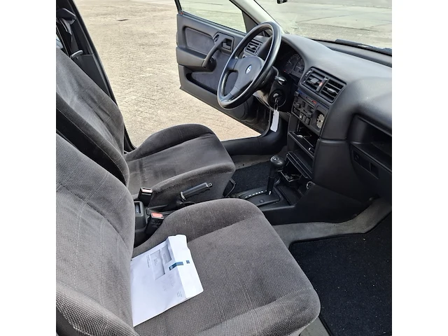 Personenauto opel, vectra 1.8, bouwjaar 1992 - afbeelding 17 van  39