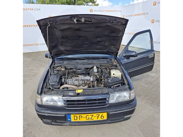 Personenauto opel, vectra 1.8, bouwjaar 1992 - afbeelding 18 van  39