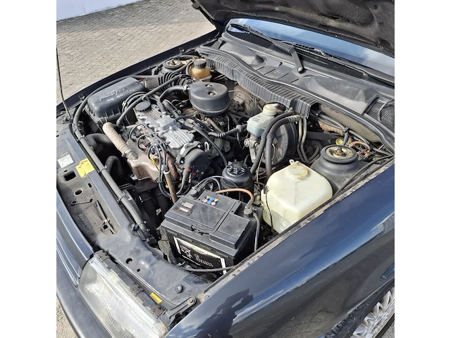 Personenauto opel, vectra 1.8, bouwjaar 1992 - afbeelding 19 van  39