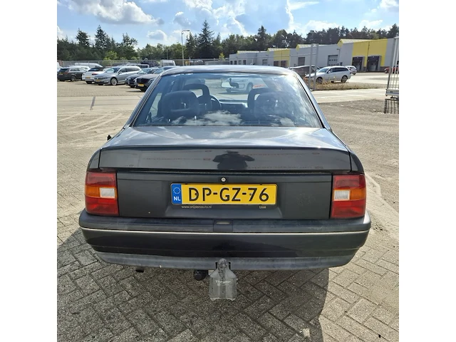 Personenauto opel, vectra 1.8, bouwjaar 1992 - afbeelding 36 van  39