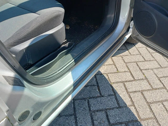 Personenauto, opel, zafira - 1.6 executive - 7-persoons, grijs, 2007 - afbeelding 27 van  75
