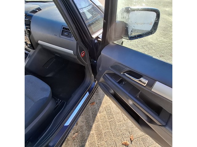 Personenauto, opel, zafira 1.6 111 years edition, 2010 - afbeelding 32 van  44