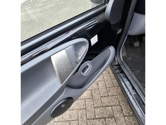 Personenauto peugeot, 107 1.0-12v, bouwjaar 2007 - afbeelding 2 van  39