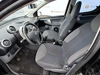 Personenauto peugeot, 107 1.0-12v, bouwjaar 2007 - afbeelding 3 van  39