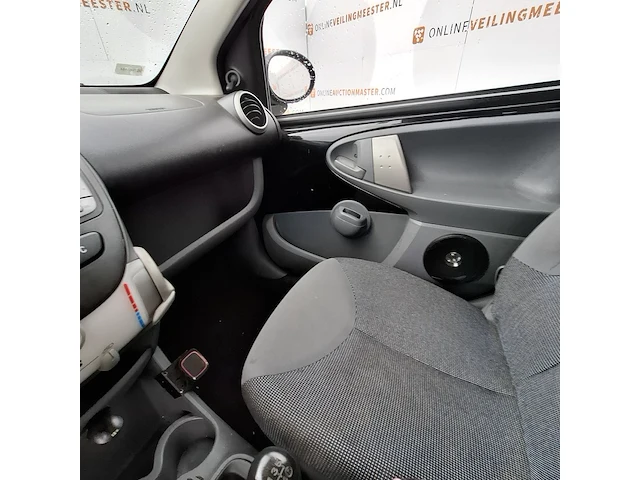 Personenauto peugeot, 107 1.0-12v, bouwjaar 2007 - afbeelding 8 van  39