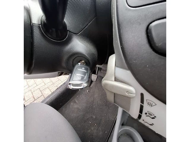 Personenauto peugeot, 107 1.0-12v, bouwjaar 2007 - afbeelding 9 van  39
