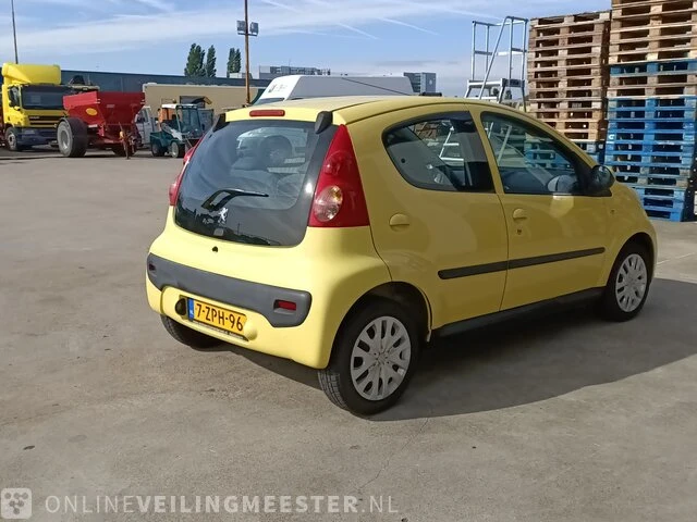 Personenauto peugeot, 107 1.0-12v xr 4-deurs, geel, 2006 - afbeelding 2 van  28