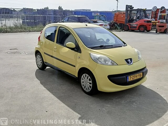 Personenauto peugeot, 107 1.0-12v xr 4-deurs, geel, 2006 - afbeelding 4 van  28
