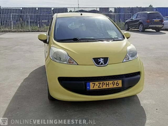 Personenauto peugeot, 107 1.0-12v xr 4-deurs, geel, 2006 - afbeelding 5 van  28