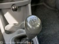 Personenauto peugeot, 107 1.0-12v xr 4-deurs, geel, 2006 - afbeelding 15 van  28
