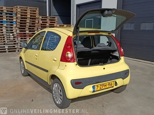 Personenauto peugeot, 107 1.0-12v xr 4-deurs, geel, 2006 - afbeelding 17 van  28