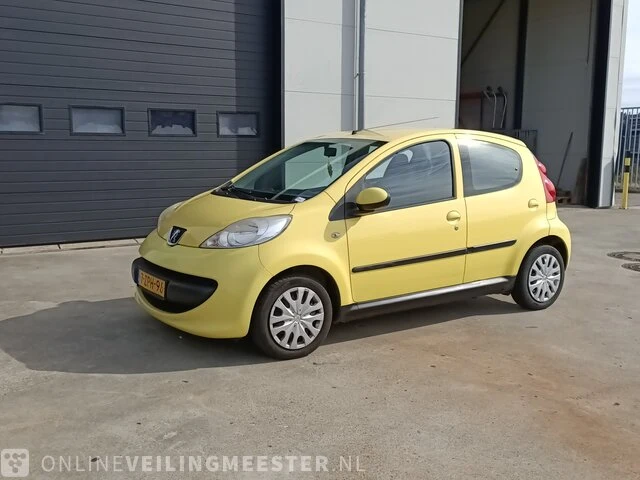 Personenauto peugeot, 107 1.0-12v xr 4-deurs, geel, 2006 - afbeelding 12 van  28