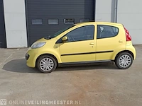 Personenauto peugeot, 107 1.0-12v xr 4-deurs, geel, 2006 - afbeelding 22 van  28