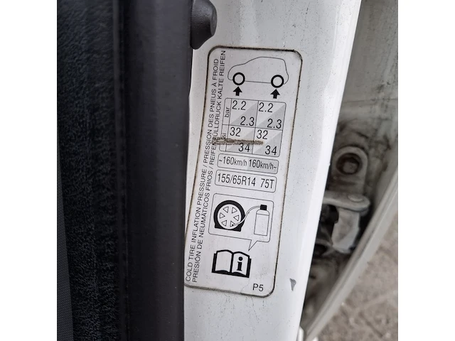 Personenauto, peugeot, 107 1.0-12v xs, wit, 2011 - afbeelding 13 van  43