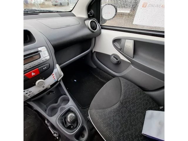 Personenauto, peugeot, 107 1.0-12v xs, wit, 2011 - afbeelding 17 van  43