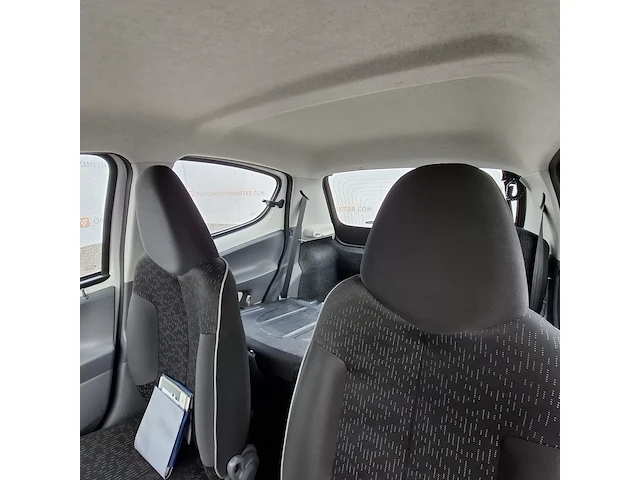 Personenauto, peugeot, 107 1.0-12v xs, wit, 2011 - afbeelding 18 van  43