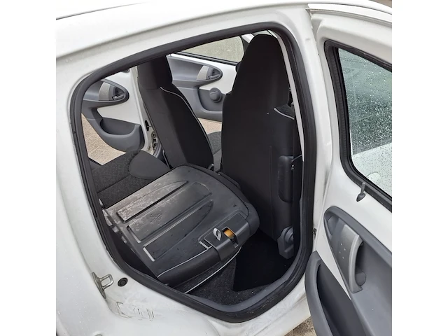 Personenauto, peugeot, 107 1.0-12v xs, wit, 2011 - afbeelding 23 van  43