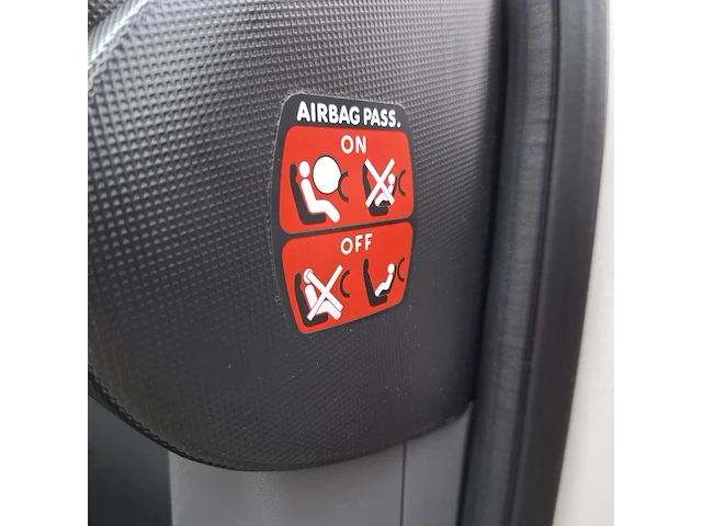 Personenauto, peugeot, 107 1.0-12v xs, wit, 2011 - afbeelding 26 van  43