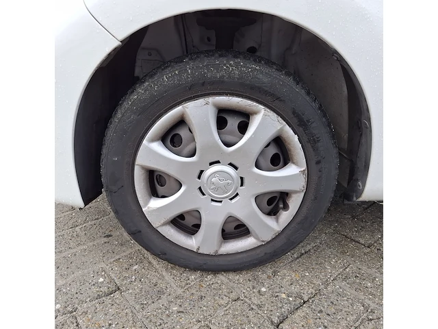 Personenauto, peugeot, 107 1.0-12v xs, wit, 2011 - afbeelding 29 van  43