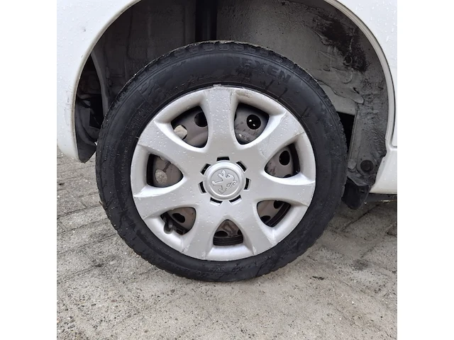 Personenauto, peugeot, 107 1.0-12v xs, wit, 2011 - afbeelding 31 van  43