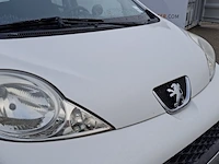 Personenauto, peugeot, 107 1.0-12v xs, wit, 2011 - afbeelding 35 van  43