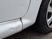 Personenauto, peugeot, 107 1.0-12v xs, wit, 2011 - afbeelding 37 van  43