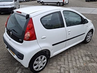 Personenauto, peugeot, 107 1.0-12v xs, wit, 2011 - afbeelding 5 van  43
