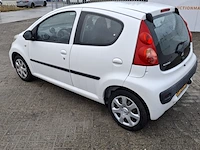 Personenauto, peugeot, 107 1.0-12v xs, wit, 2011 - afbeelding 8 van  43
