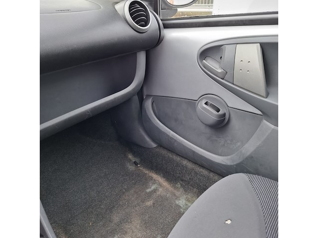 Personenauto, peugeot, 107 1.0, 2006 - afbeelding 8 van  28