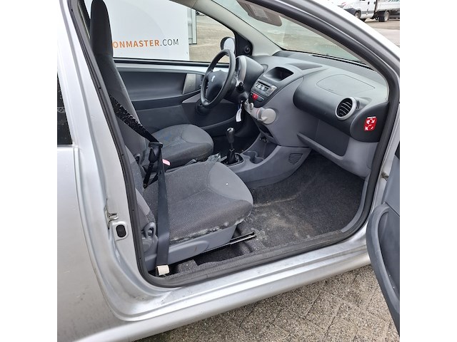 Personenauto, peugeot, 107 1.0, 2006 - afbeelding 14 van  28