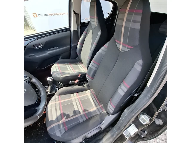 Personenauto peugeot, 108 1.0 e-vti première, bouwjaar 2014 - afbeelding 8 van  47