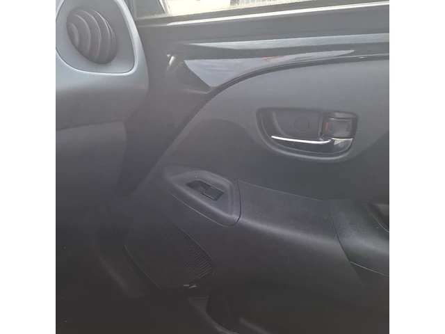 Personenauto peugeot, 108 1.0 e-vti première, bouwjaar 2014 - afbeelding 20 van  47