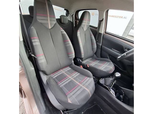 Personenauto peugeot, 108 1.2 vti, bouwjaar 2015 - afbeelding 28 van  41