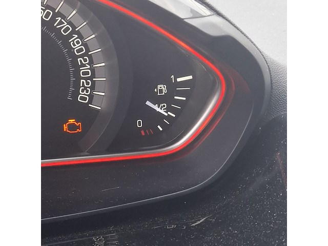 Personenauto, peugeot, 2008, 2016 - afbeelding 14 van  37