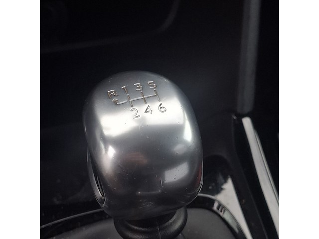 Personenauto, peugeot, 2008, 2016 - afbeelding 17 van  37