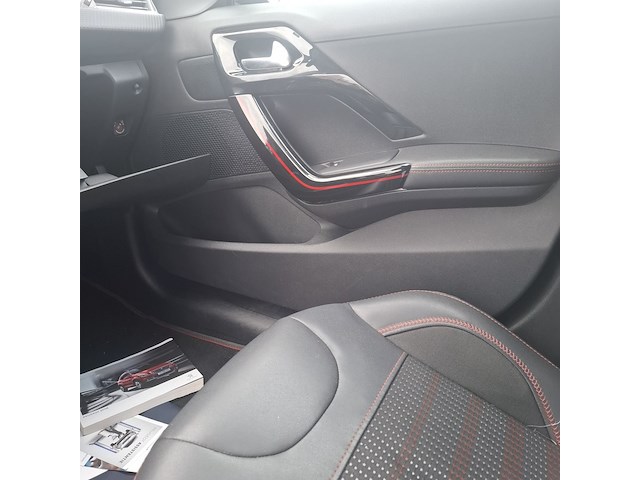 Personenauto, peugeot, 2008, 2016 - afbeelding 18 van  37