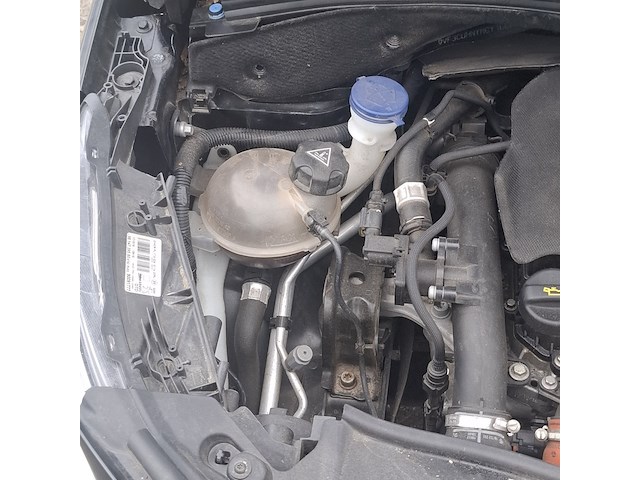 Personenauto, peugeot, 2008, 2016 - afbeelding 28 van  37