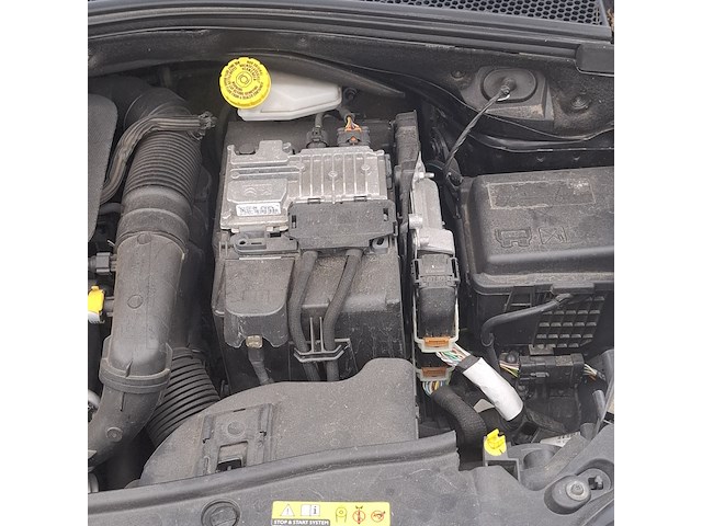 Personenauto, peugeot, 2008, 2016 - afbeelding 30 van  37