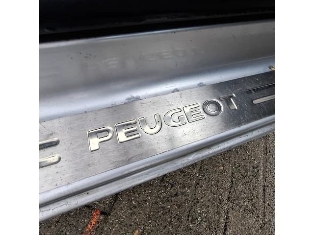 Personenauto peugeot, 207 cc 1.6, grijs, bouwjaar 2010 - afbeelding 24 van  42