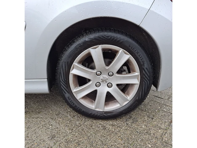 Personenauto peugeot, 207 cc 1.6, grijs, bouwjaar 2010 - afbeelding 27 van  42