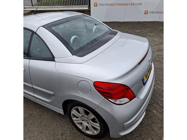 Personenauto peugeot, 207 cc 1.6, grijs, bouwjaar 2010 - afbeelding 32 van  42