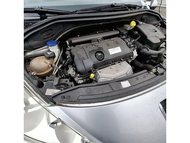 Personenauto peugeot, 207 cc 1.6, grijs, bouwjaar 2010 - afbeelding 35 van  42