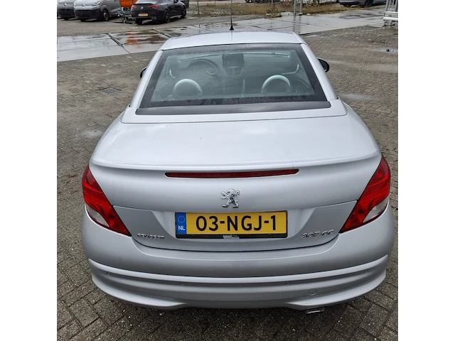 Personenauto peugeot, 207 cc 1.6, grijs, bouwjaar 2010 - afbeelding 6 van  42