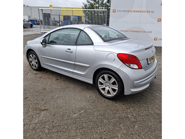 Personenauto peugeot, 207 cc 1.6, grijs, bouwjaar 2010 - afbeelding 8 van  42