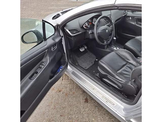 Personenauto peugeot, 207 cc 1.6, grijs, bouwjaar 2010 - afbeelding 9 van  42