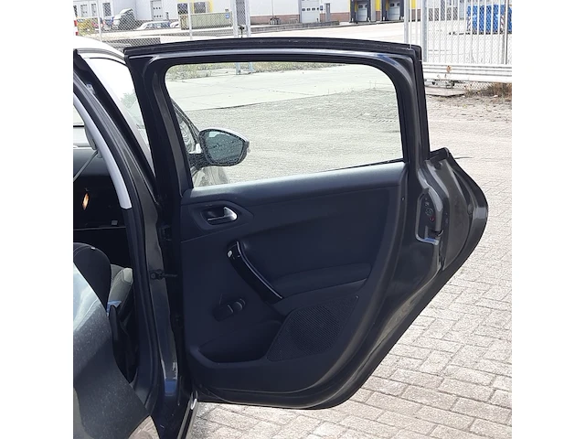 Personenauto peugeot , 208 1.2 vti blue lease, bouwjaar 2012 - afbeelding 39 van  52