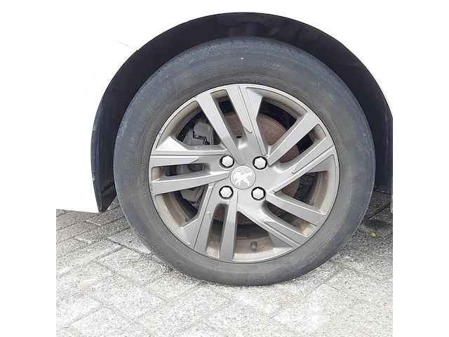 Personenauto peugeot, 208 - afbeelding 3 van  45