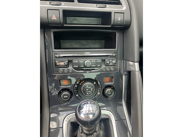 Personenauto, peugeot, 3008, zwart, 2012 - afbeelding 5 van  19